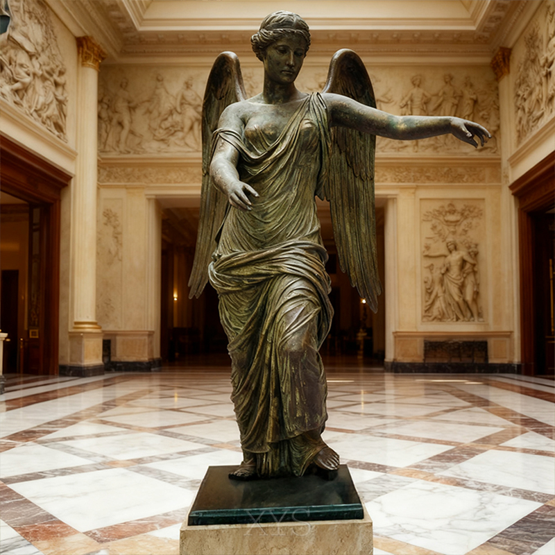 Bronzová interiérová socha bohyne Nike s krídlami